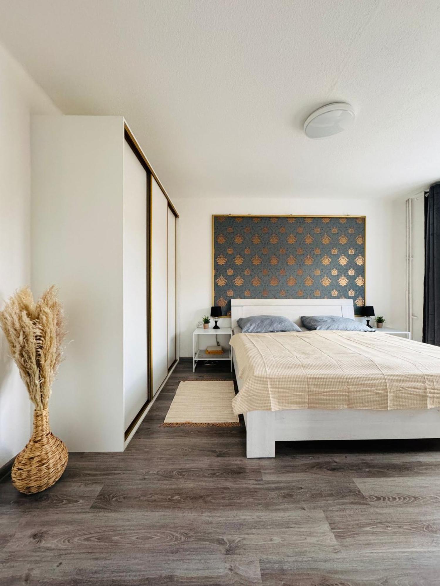 Apartment Yupa Košice Eksteriør bilde